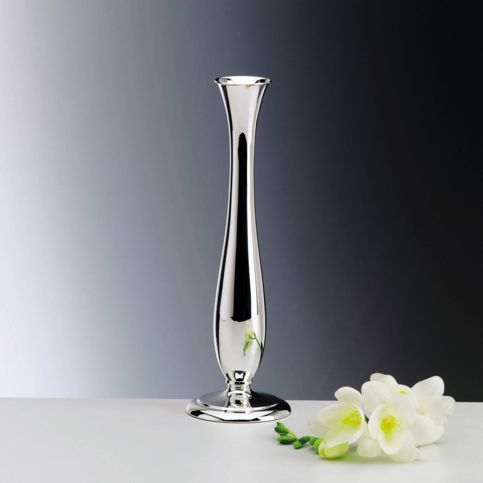 Silver vase 23,5 cm