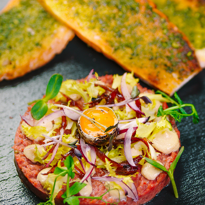 BEEF SIRLOIN TARTARE WITH ROASTED GARLIC PUREE